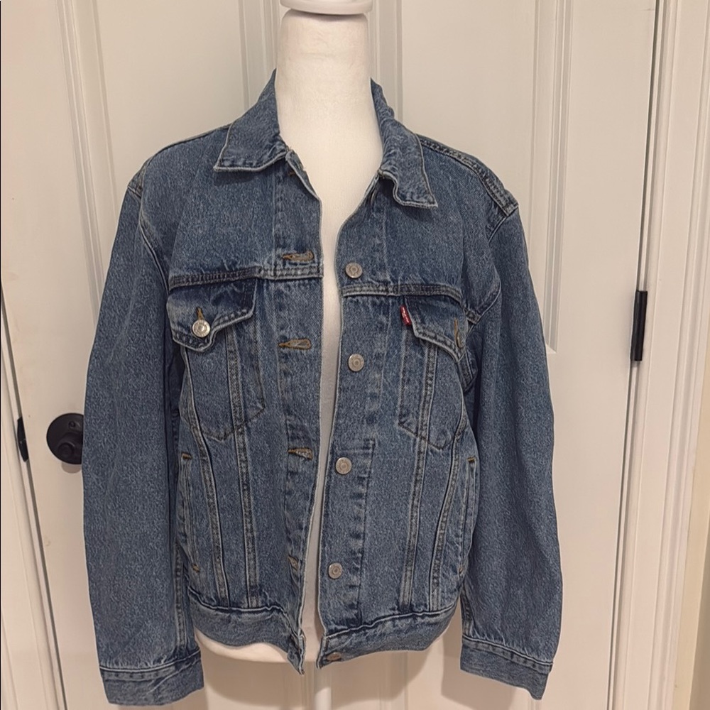 Levi's Blue Jean Jacket Classic Style - Ex Boyfriend Trucker